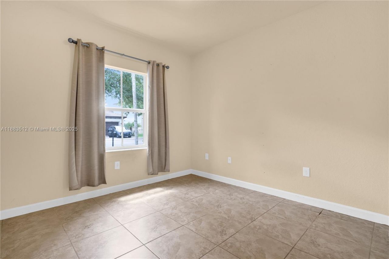 2401 NE 4th St, Homestead, FL 33033 Photo