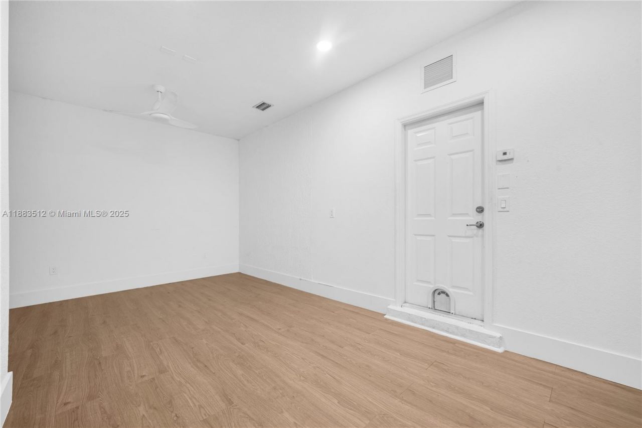 2401 NE 4th St, Homestead, FL 33033 Photo
