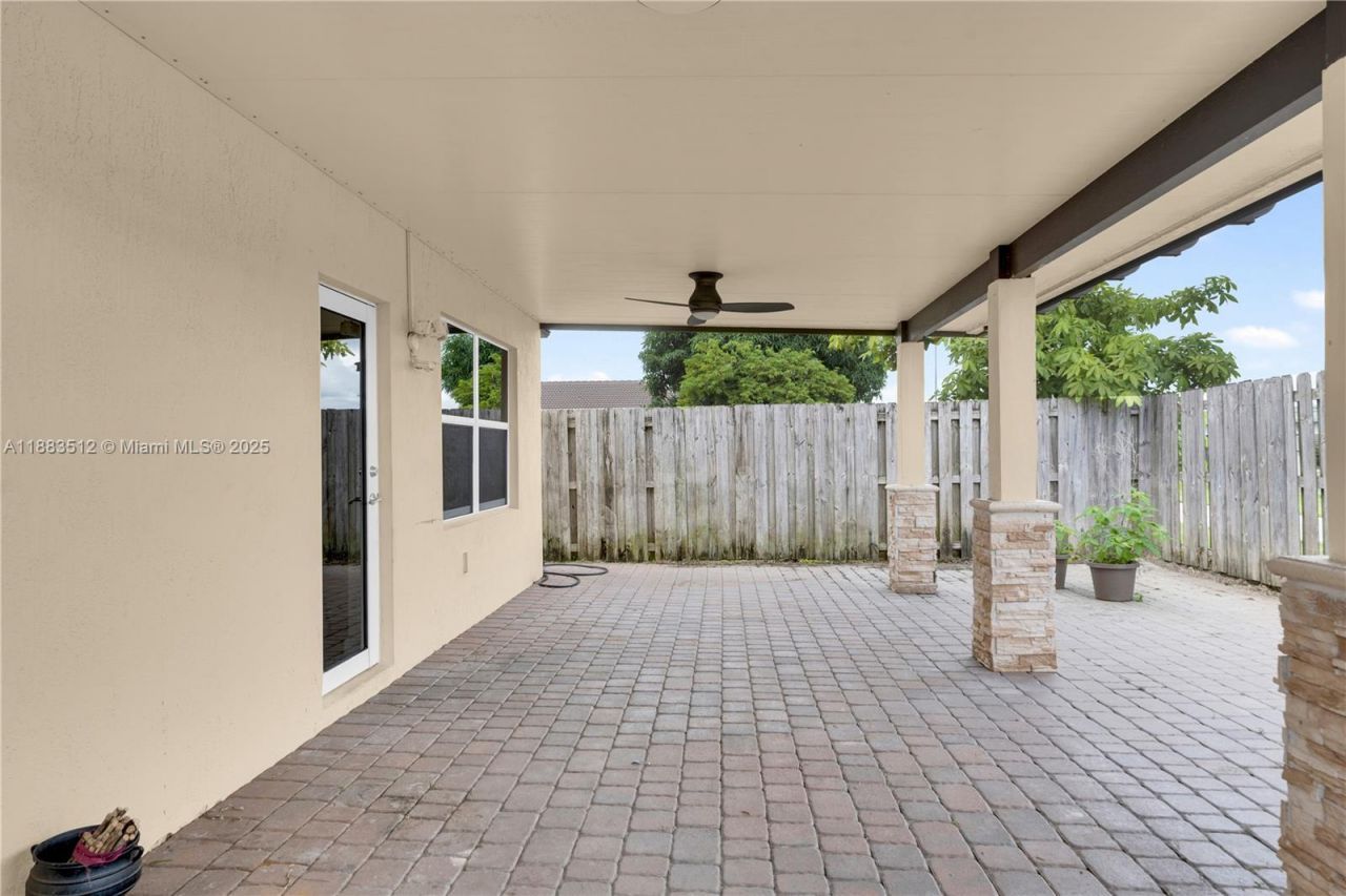 2401 NE 4th St, Homestead, FL 33033 Photo