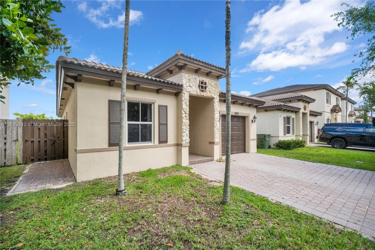 2401 NE 4th St, Homestead, FL 33033 Photo