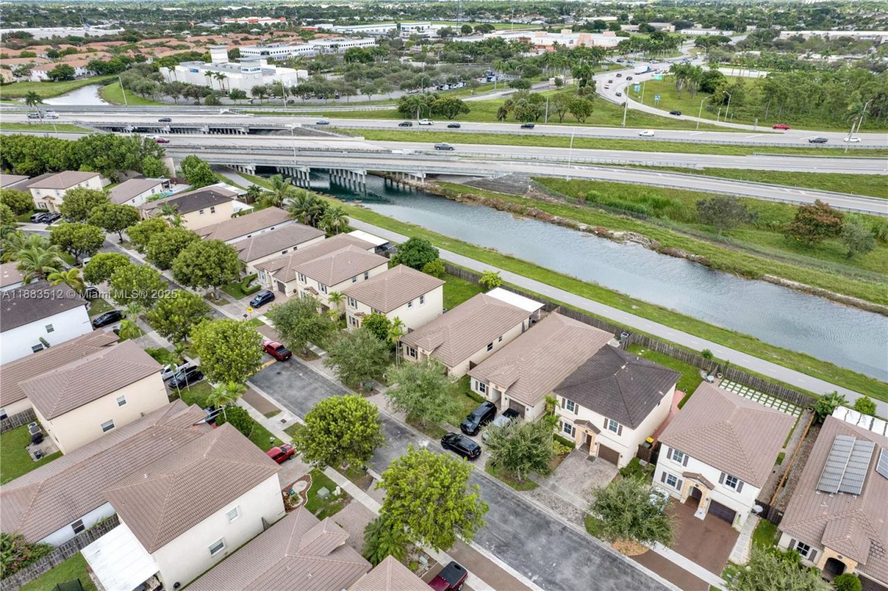 2401 NE 4th St, Homestead, FL 33033 Photo