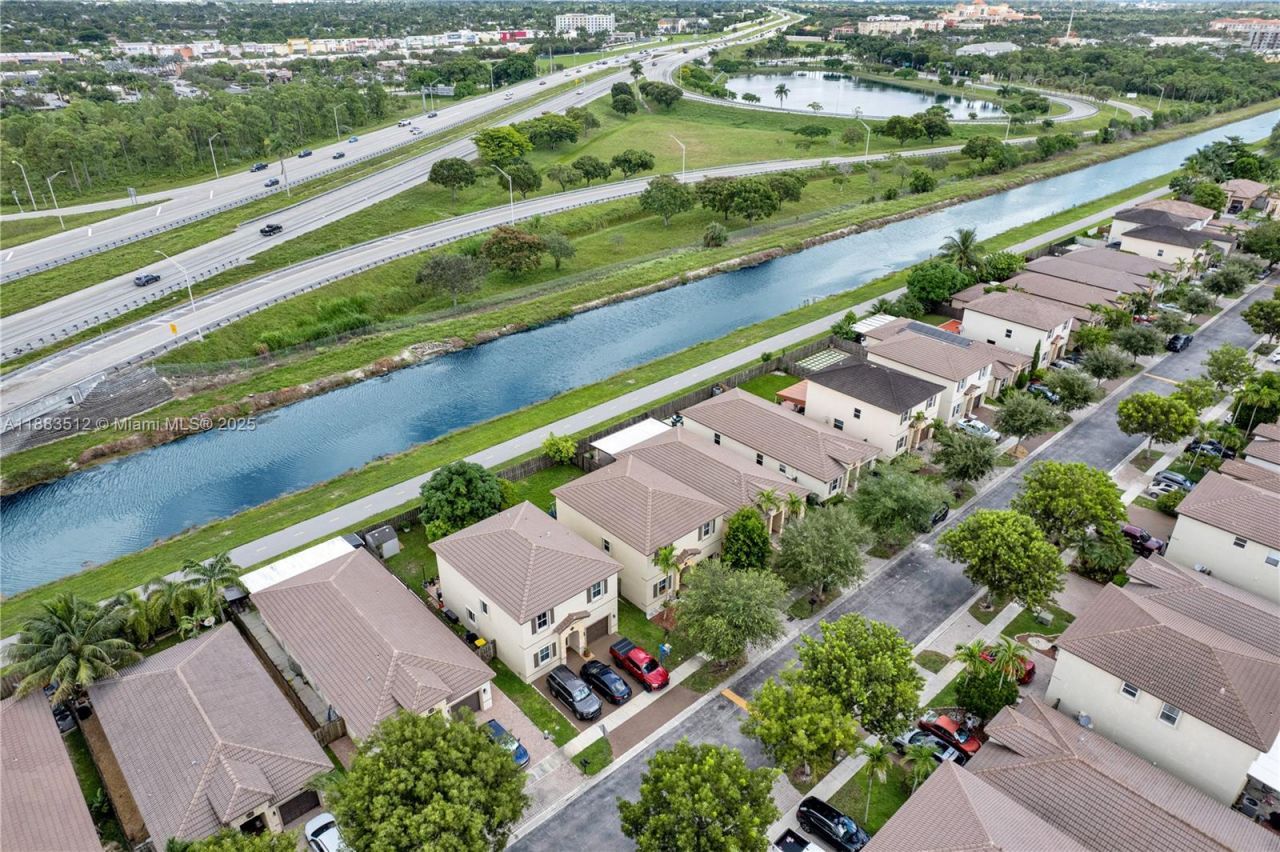 2401 NE 4th St, Homestead, FL 33033 Photo