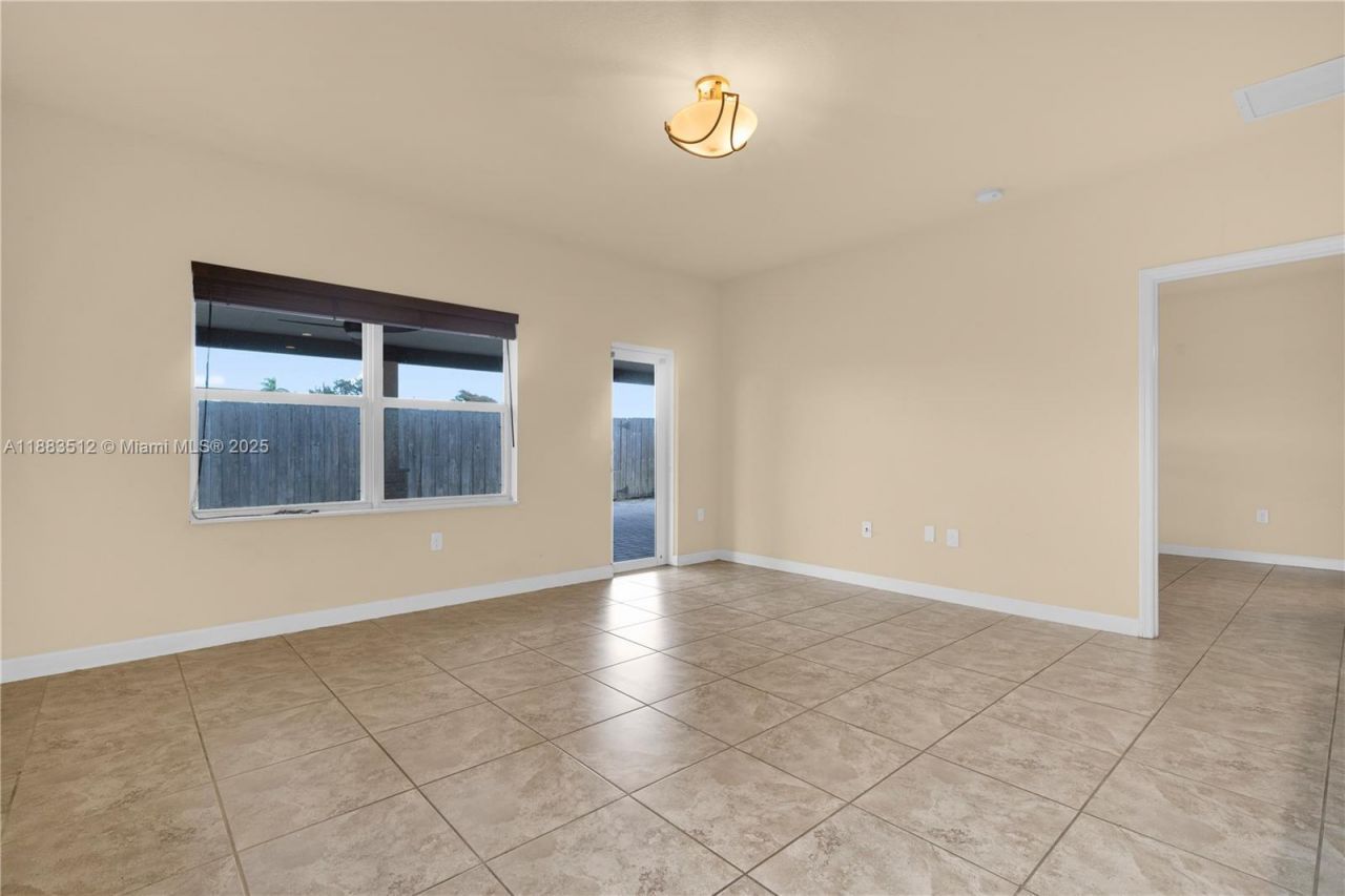 2401 NE 4th St, Homestead, FL 33033 Photo