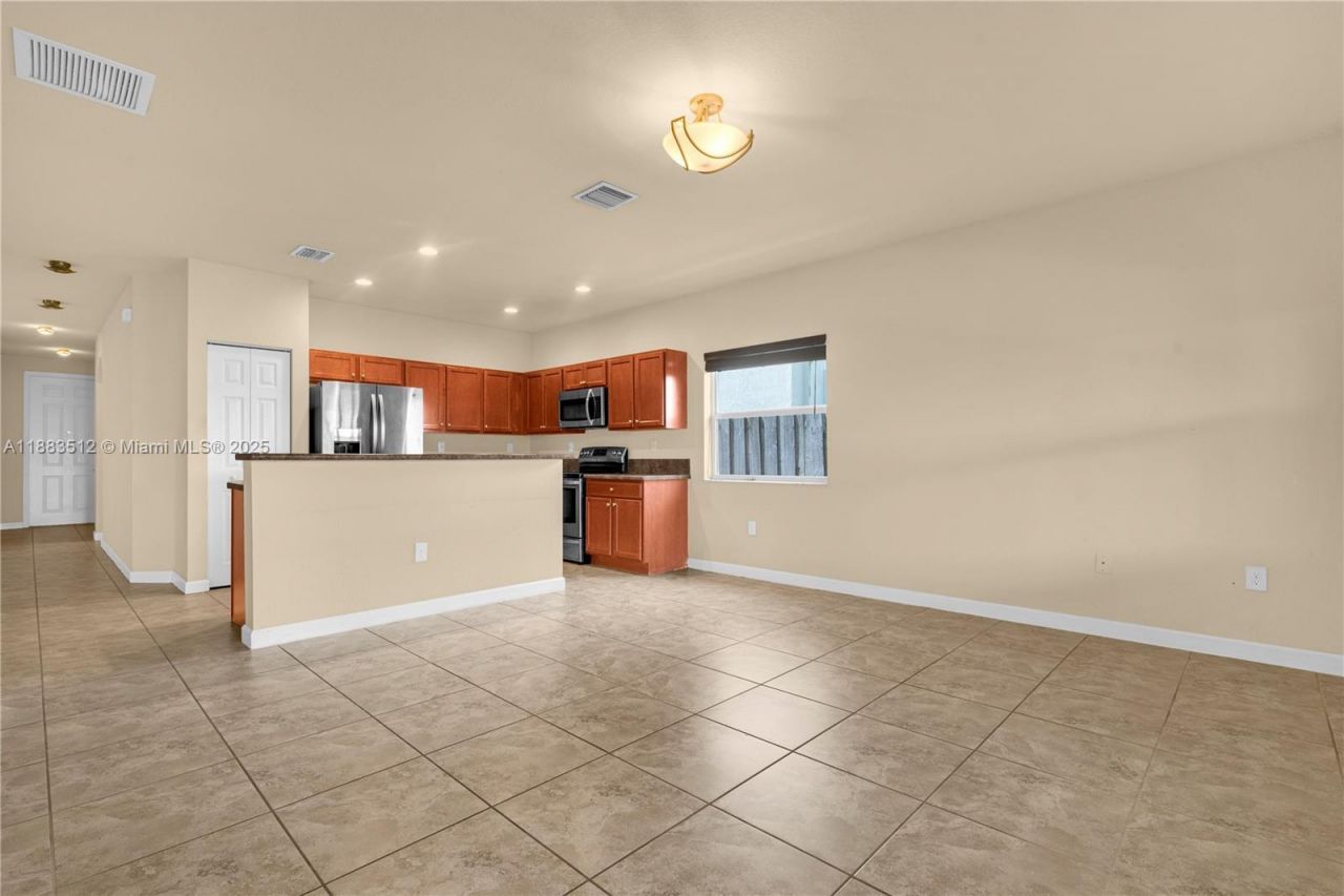 2401 NE 4th St, Homestead, FL 33033 Photo