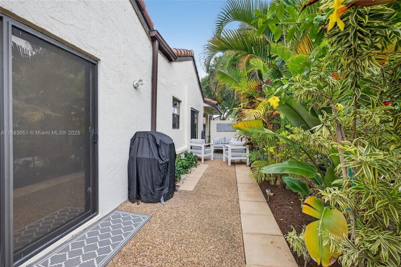 21695 Arriba Real, Boca Raton, FL 33433 Photo