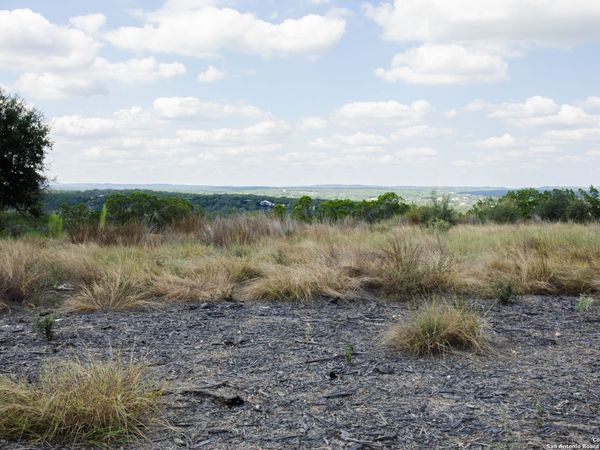 1881 Paradise Pkwy, Canyon Lake, TX 78133