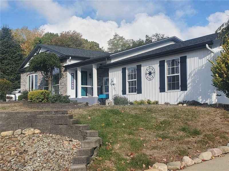 58 Pueblo Trail, Malvern, OH 44644 Photo 2