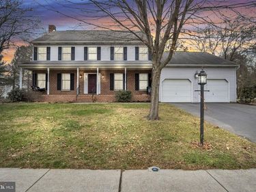 11 LAUREL OAK, BOILING SPRINGS, PA 17007