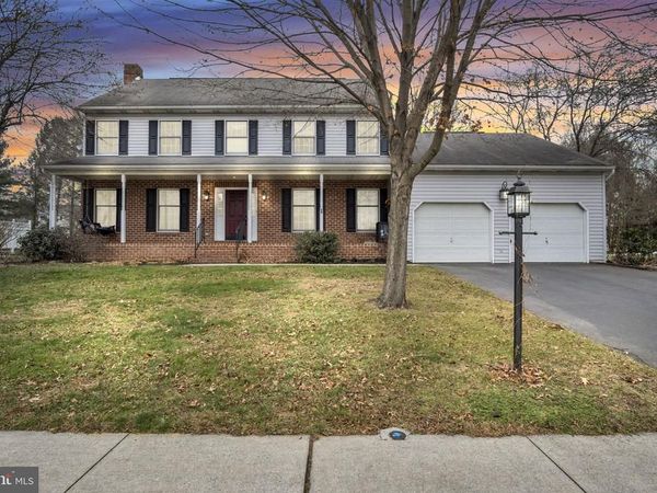 11 LAUREL OAK, BOILING SPRINGS, PA 17007