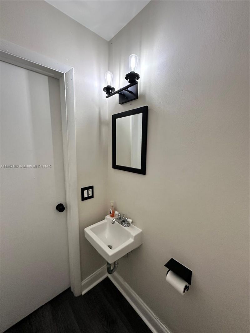 2270 SW 46th Ct, Dania Beach, FL 33312 Photo