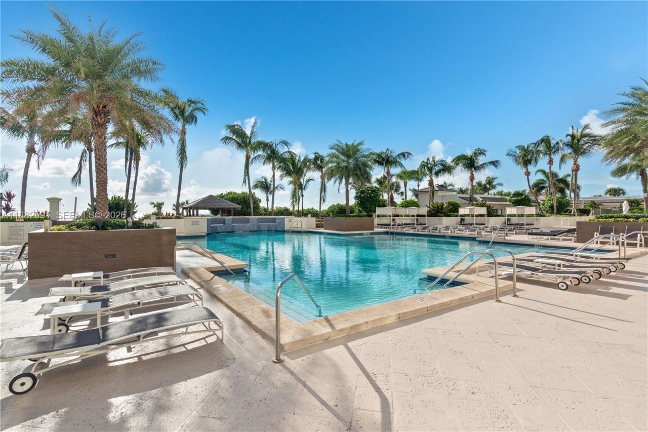 4779 Collins Ave, Unit 501, Miami Beach, FL 33140 Photo