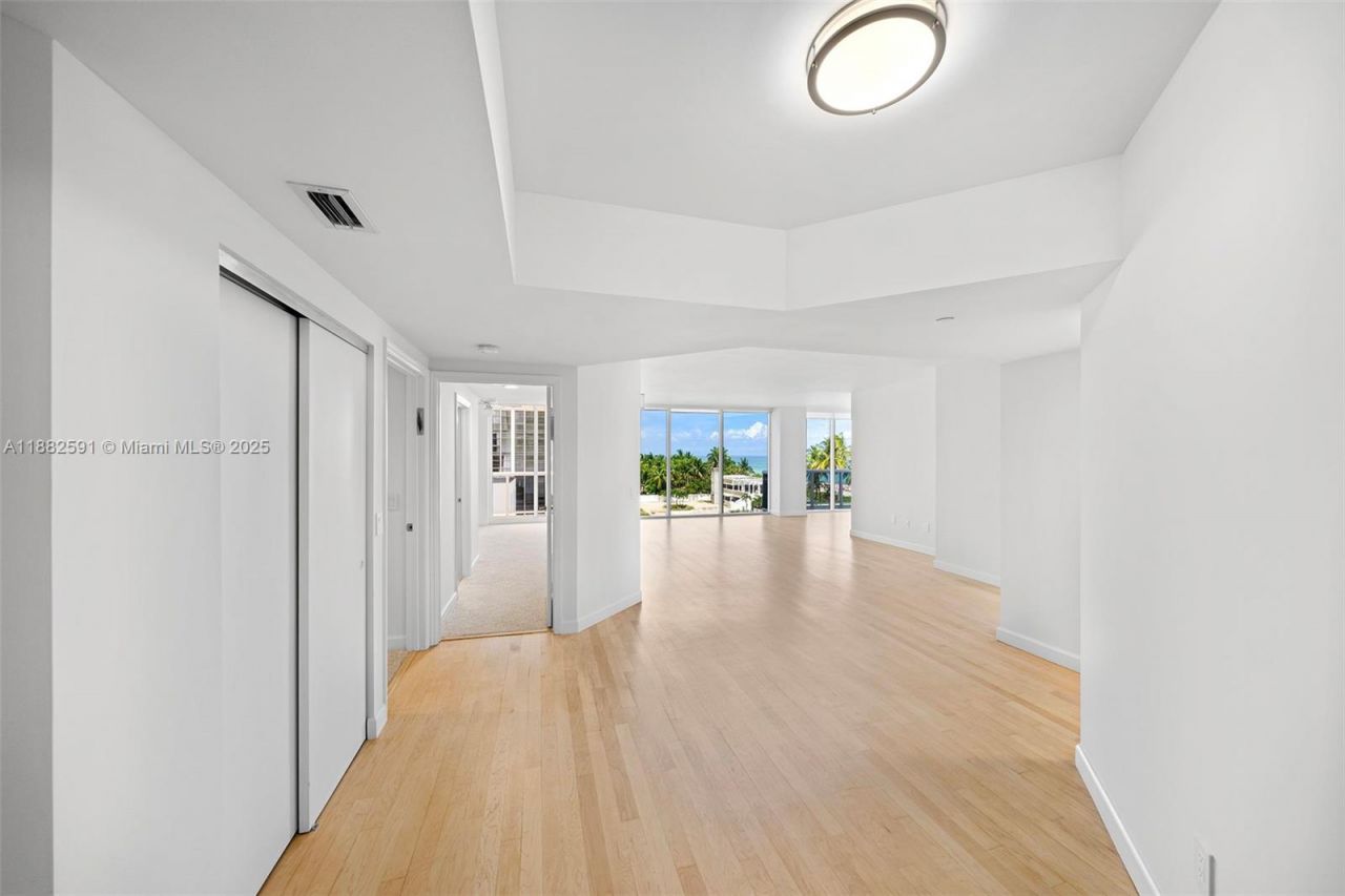 4779 Collins Ave, Unit 501, Miami Beach, FL 33140 Photo