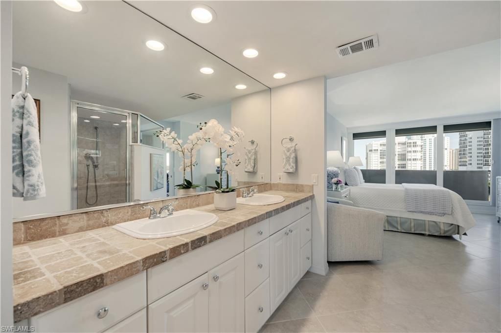 4005 Gulf Shore Blvd N, Unit 705, Naples, FL 34103 Photo