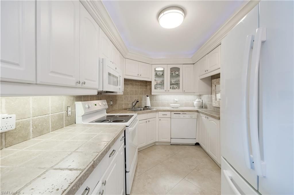 4005 Gulf Shore Blvd N, Unit 705, Naples, FL 34103 Photo