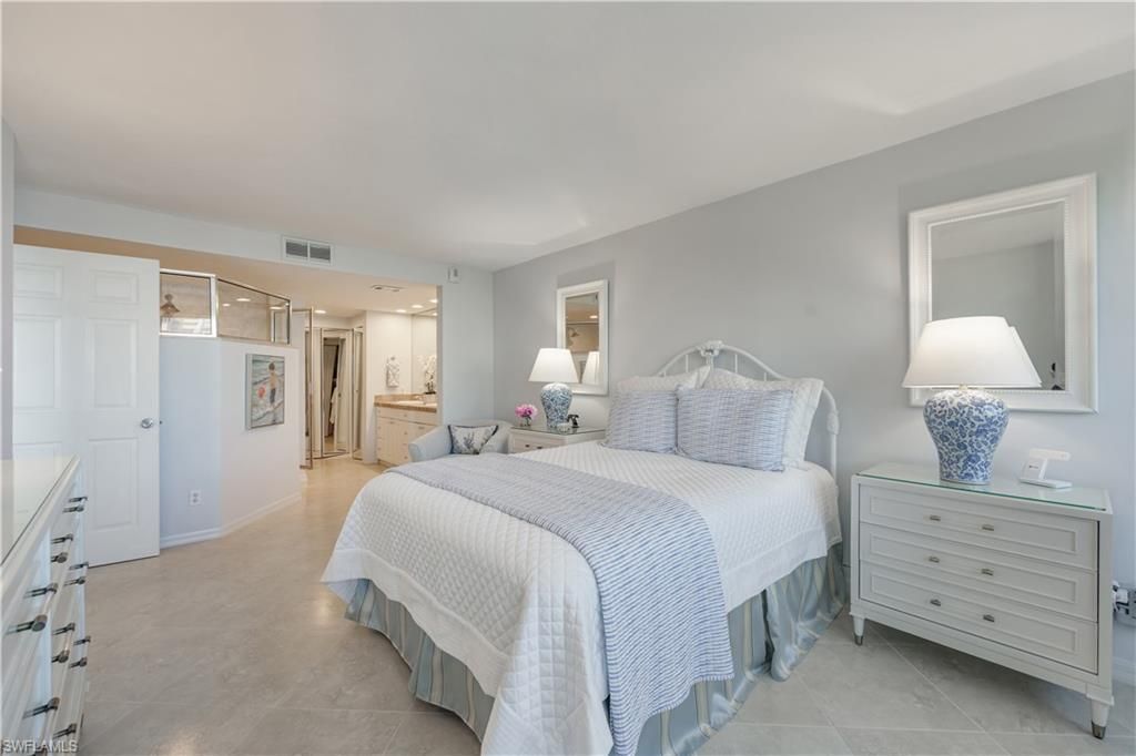 4005 Gulf Shore Blvd N, Unit 705, Naples, FL 34103 Photo