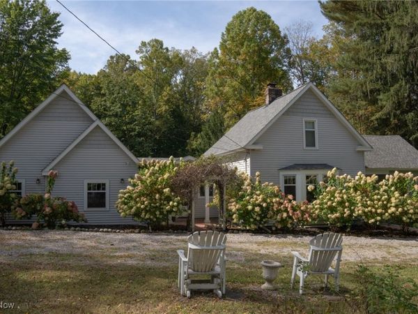 8145 Chagrin Road, Chagrin Falls, OH 44023