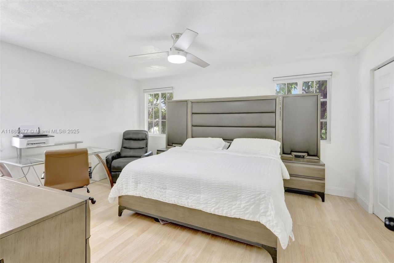 14537 SW 127th Ct, Miami, FL 33186 Photo