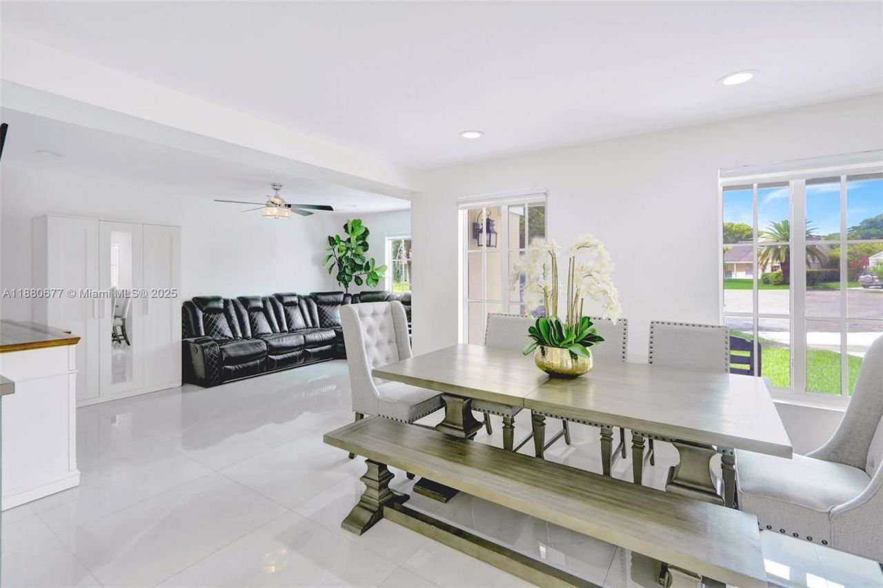 14537 SW 127th Ct, Miami, FL 33186 Photo