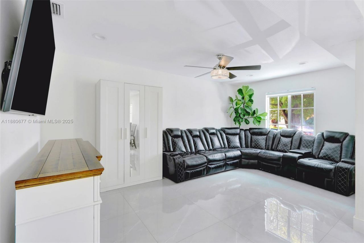 14537 SW 127th Ct, Miami, FL 33186 Photo