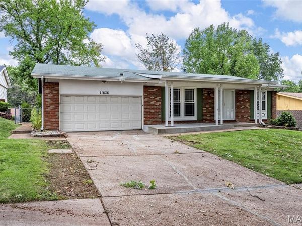 11636 Macrinus Drive, Florissant, MO 63033