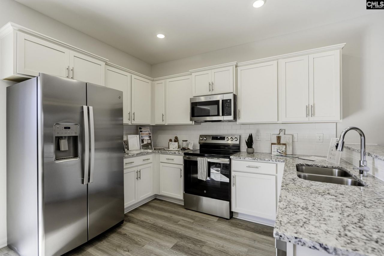 911 Blenheim Way Photo 10