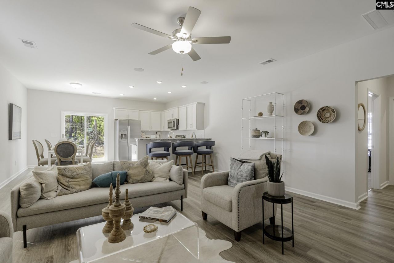 911 Blenheim Way Photo 6