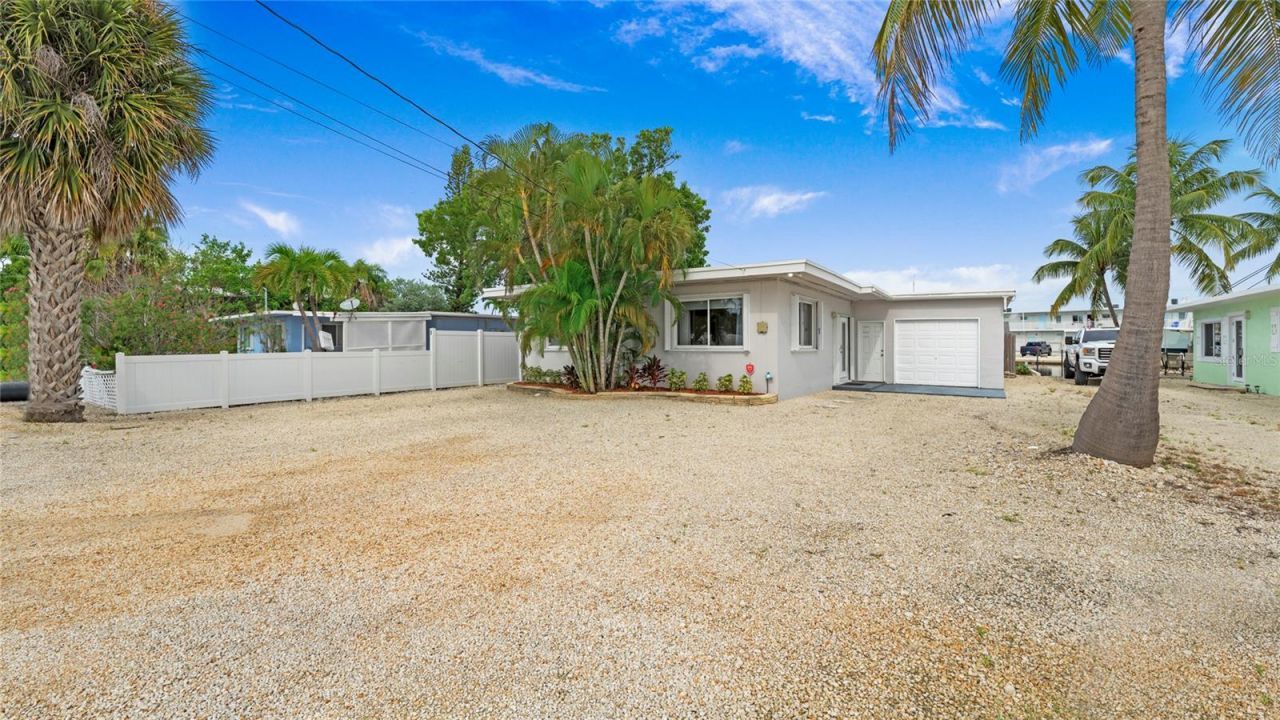 132 Gardenia Street, Tavernier, FL 33070 Photo
