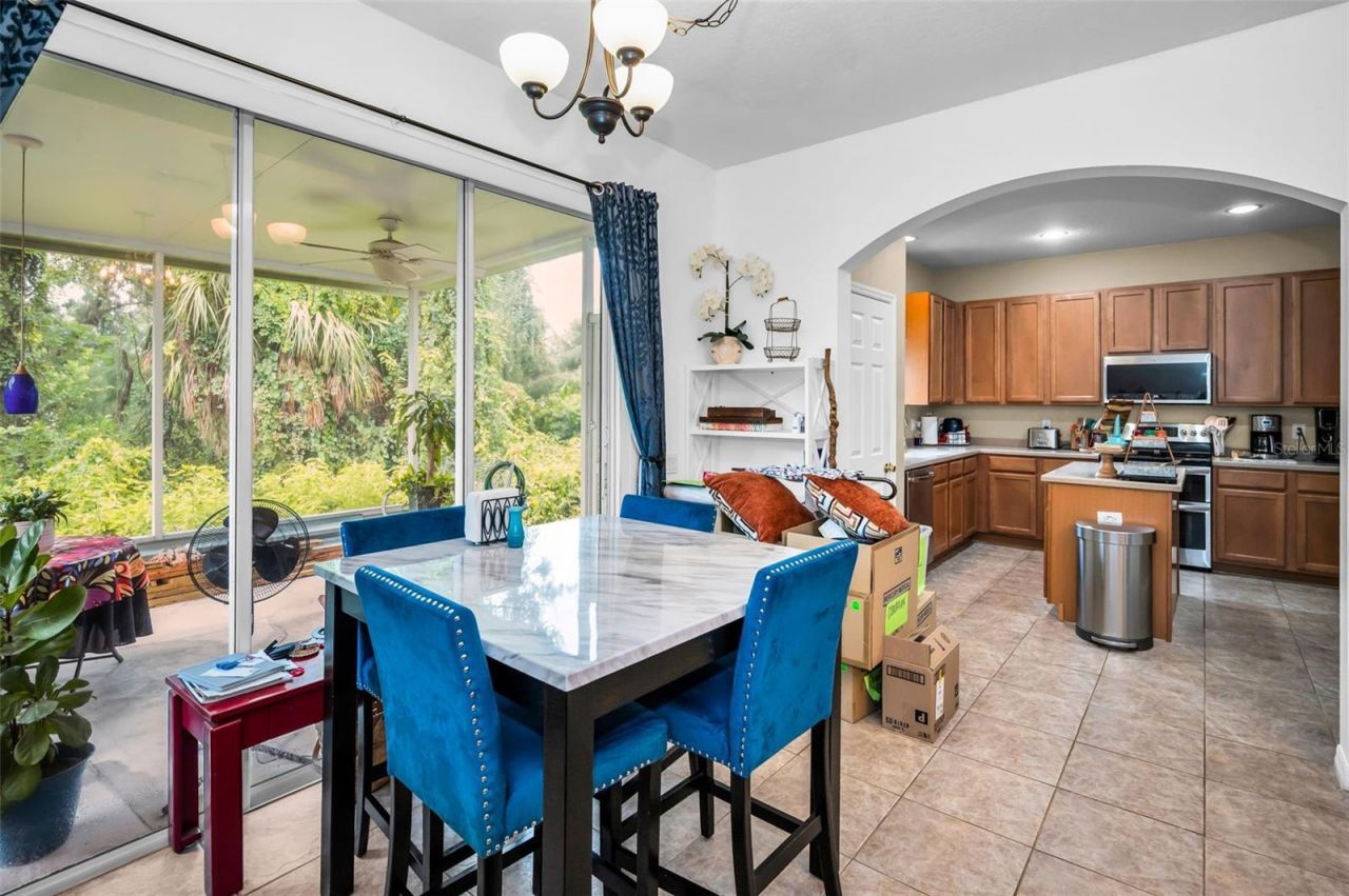 1033 Bella Vista Drive Ne, Saint Petersburg, FL 33702 Photo