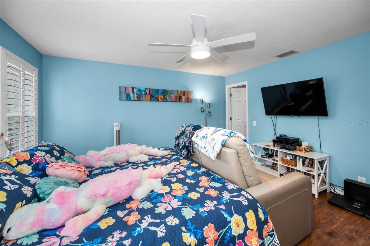 1033 Bella Vista Drive Ne, Saint Petersburg, FL 33702 Photo