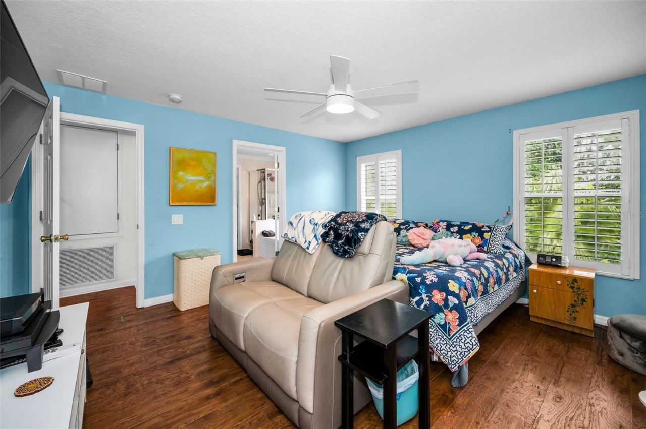 1033 Bella Vista Drive Ne, Saint Petersburg, FL 33702 Photo