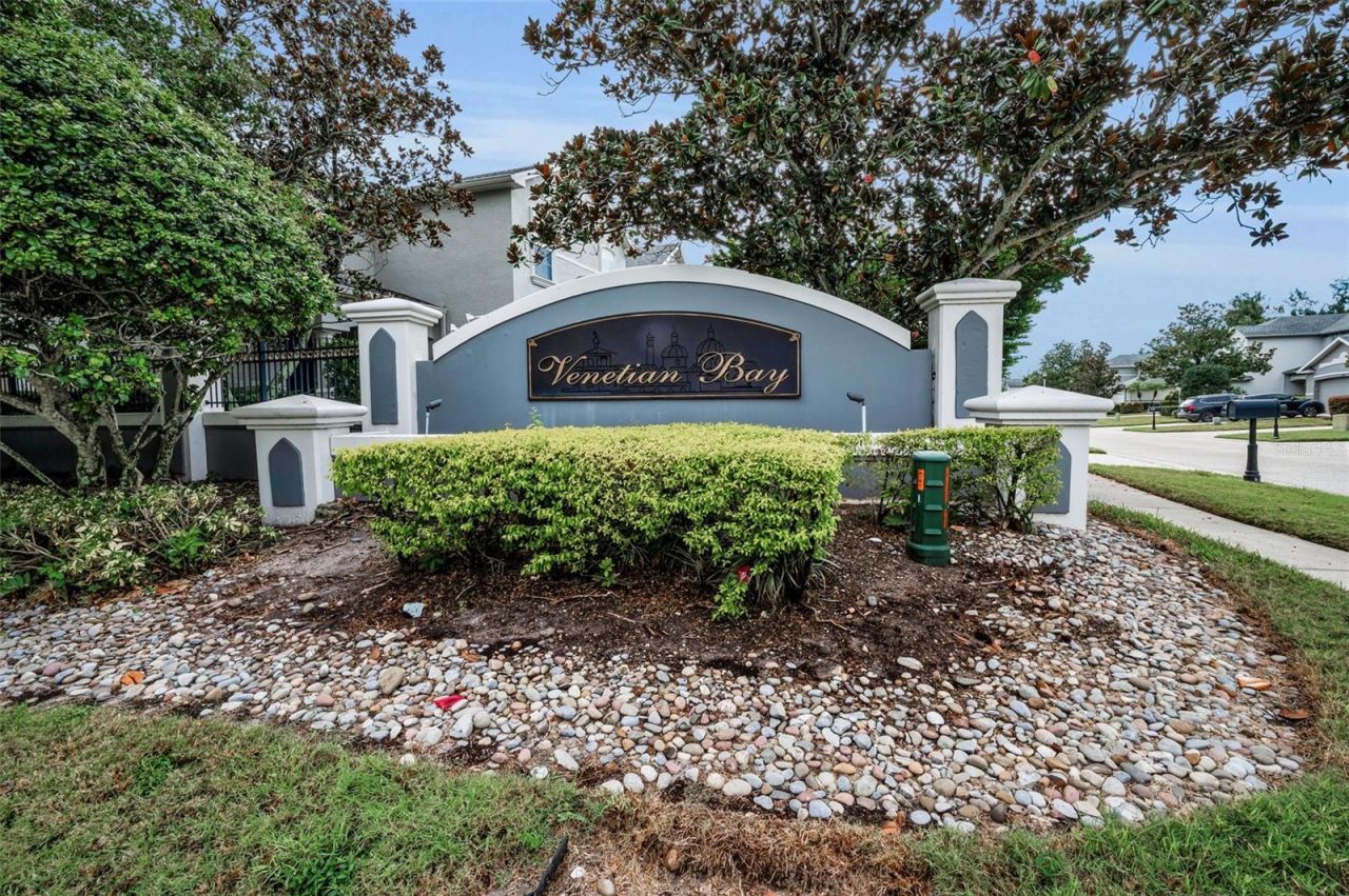 1033 Bella Vista Drive Ne, Saint Petersburg, FL 33702 Photo