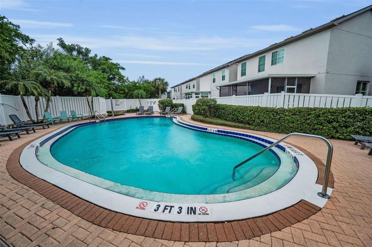 1033 Bella Vista Drive Ne, Saint Petersburg, FL 33702 Photo