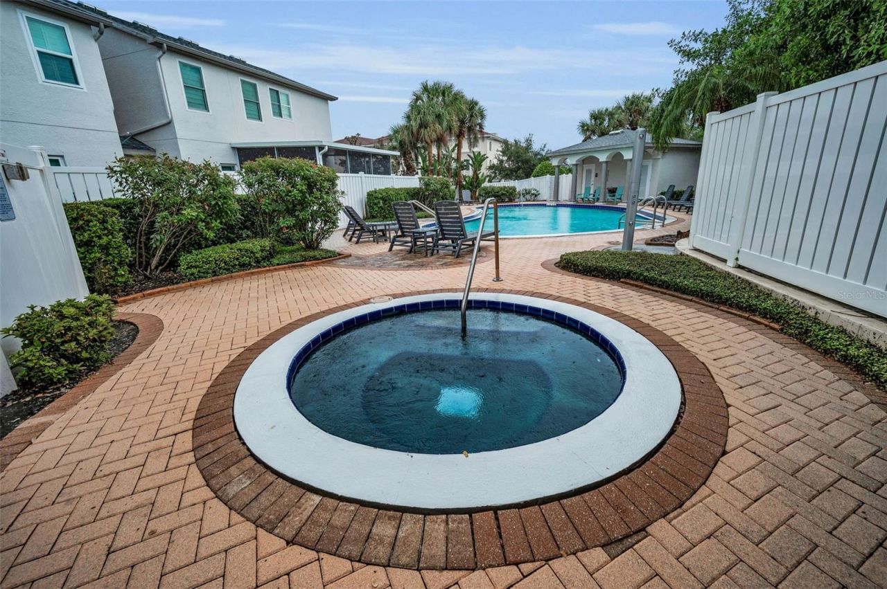 1033 Bella Vista Drive Ne, Saint Petersburg, FL 33702 Photo