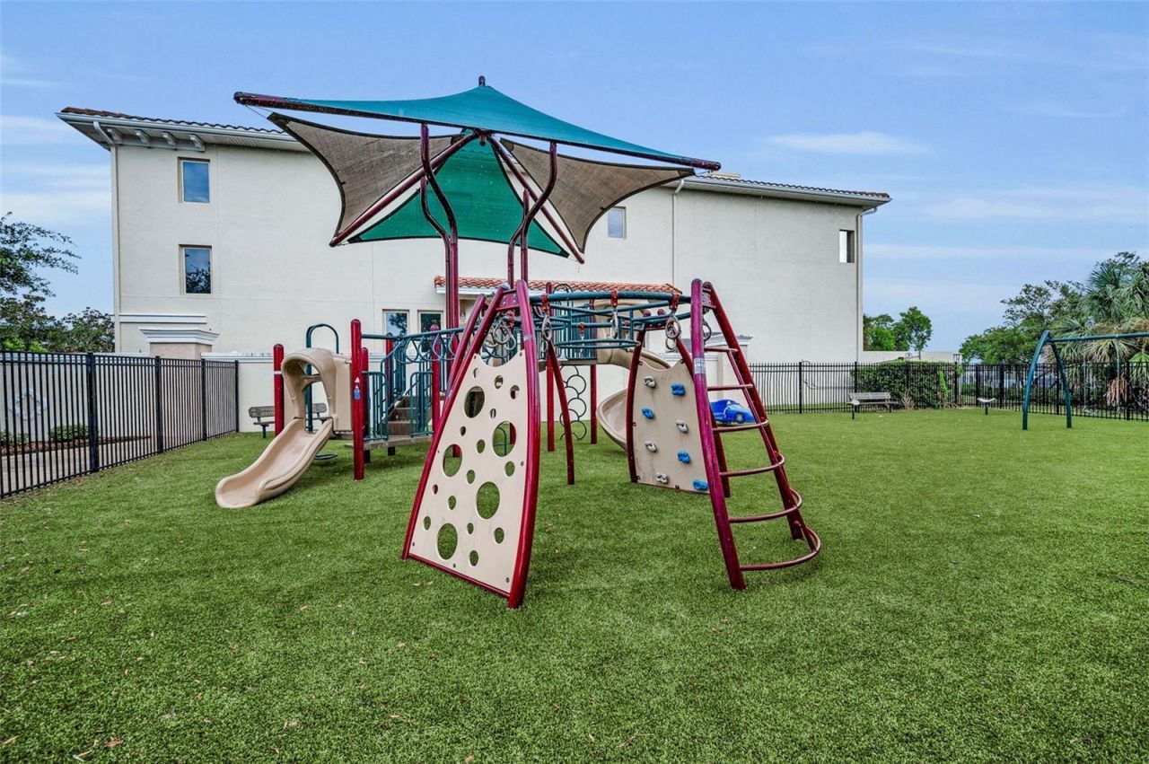 1033 Bella Vista Drive Ne, Saint Petersburg, FL 33702 Photo