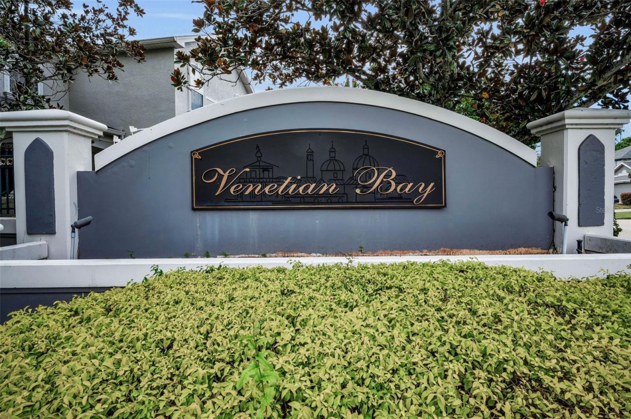 1033 Bella Vista Drive Ne, Saint Petersburg, FL 33702 Photo