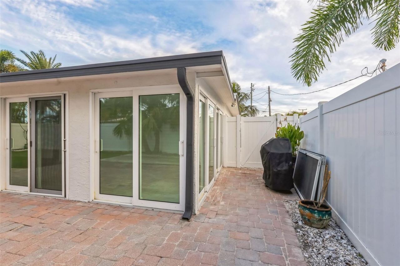 747 Pruitt Drive, Madeira Beach, FL 33708 Photo