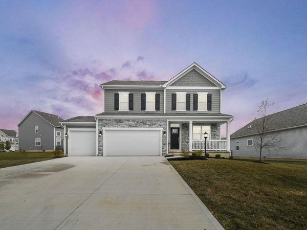 596 Courtright Drive E, Pickerington, OH 43147