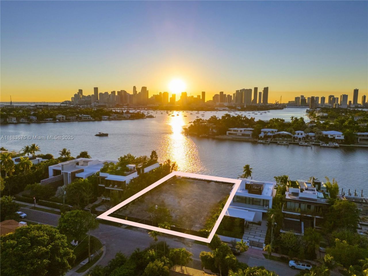 228 + 302 W Dilido Dr, Miami Beach, FL 33139 Photo