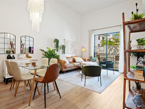 8390 SW 72nd Ave, Unit 314, Miami, FL 33143