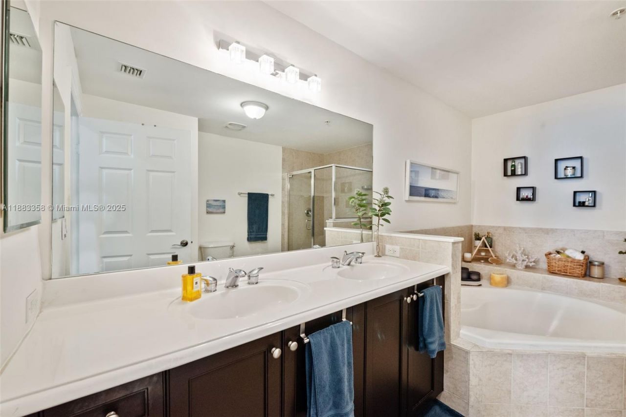 8390 SW 72nd Ave, Unit 314, Miami, FL 33143 Photo