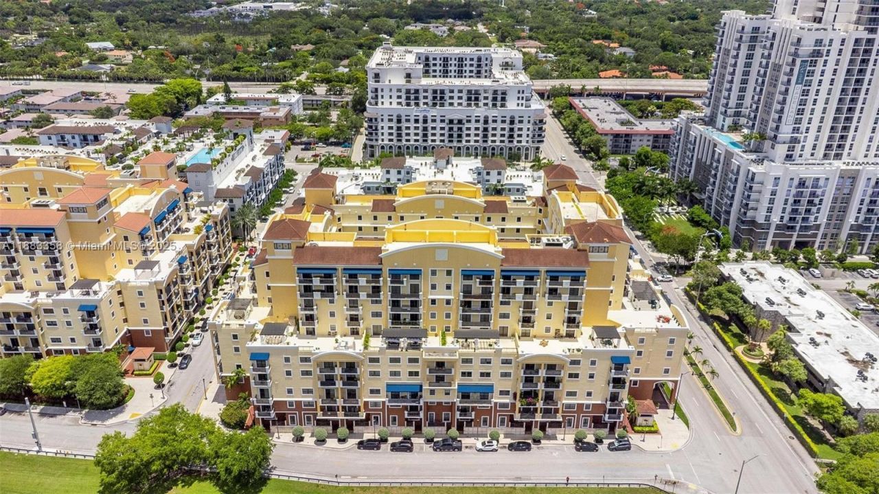 8390 SW 72nd Ave, Unit 314, Miami, FL 33143 Photo