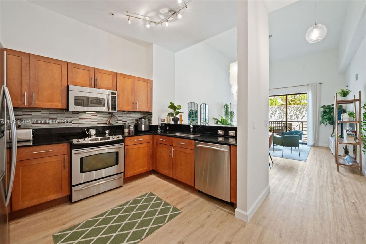 8390 SW 72nd Ave, Unit 314, Miami, FL 33143 Photo