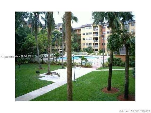 8290 Lake Dr, Unit 250, Doral, FL 33166