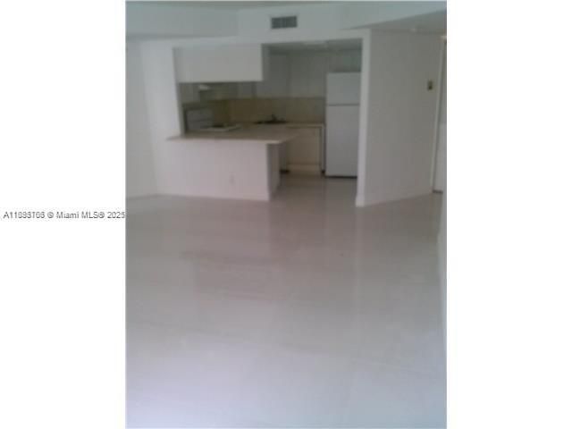 8290 Lake Dr, Unit 250, Doral, FL 33166 Photo
