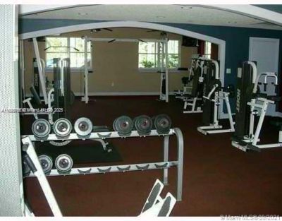 8290 Lake Dr, Unit 250, Doral, FL 33166 Photo