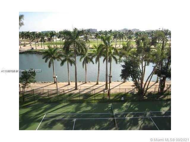8290 Lake Dr, Unit 250, Doral, FL 33166 Photo