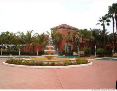 8290 Lake Dr, Unit 250, Doral, FL 33166 Photo