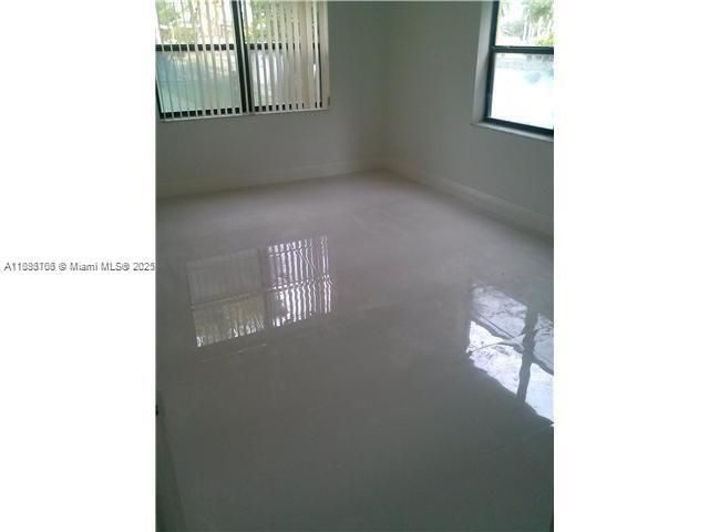 8290 Lake Dr, Unit 250, Doral, FL 33166 Photo
