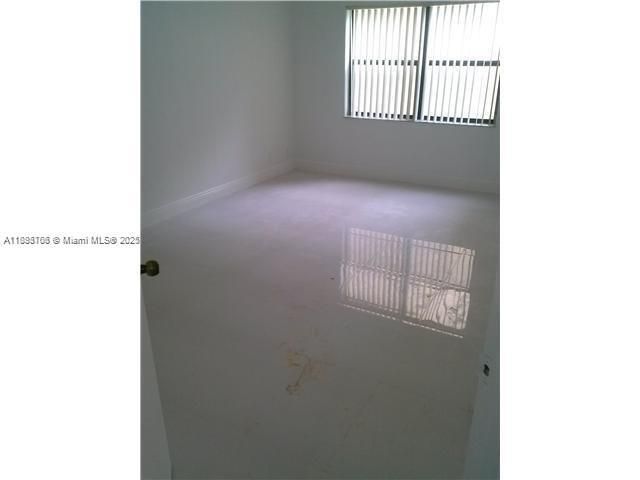 8290 Lake Dr, Unit 250, Doral, FL 33166 Photo
