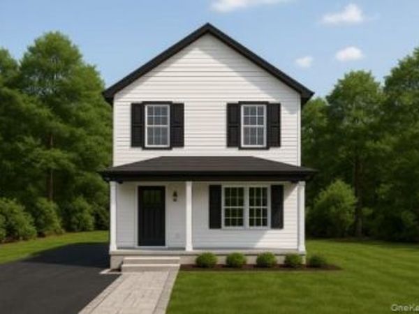 57 Old Commack Road, Kings Park, NY 11754